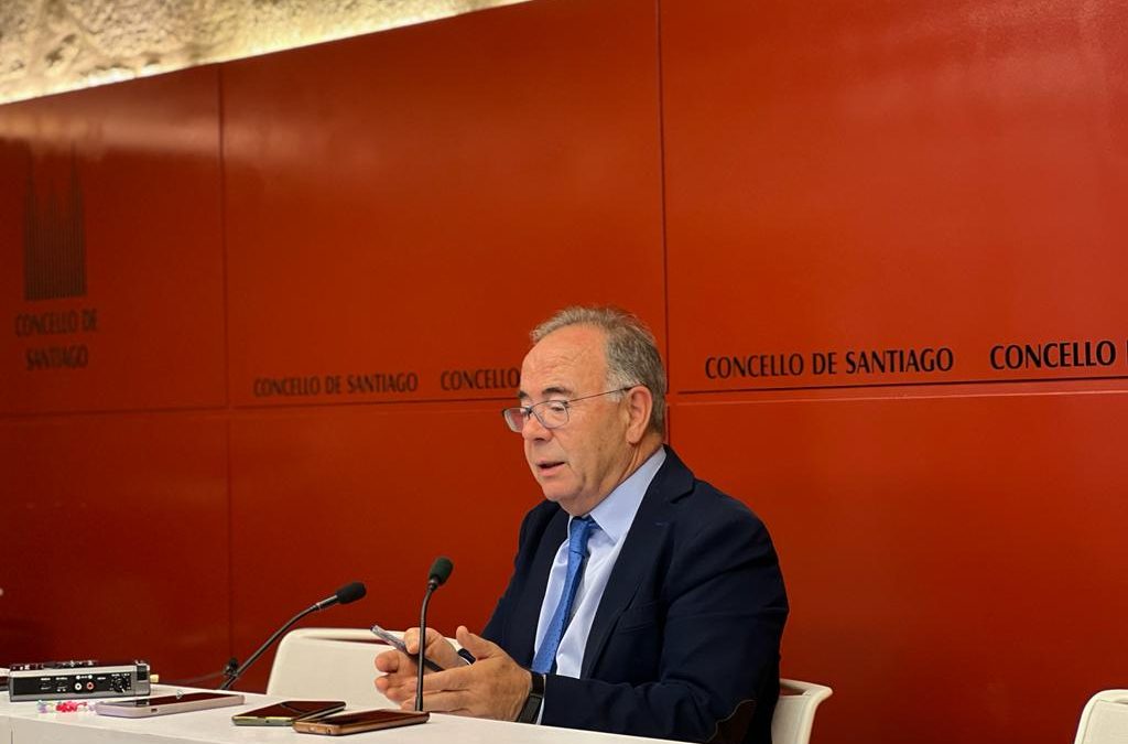 O alcalde, Xosé Sánchez Bugallo en rolda de prensa